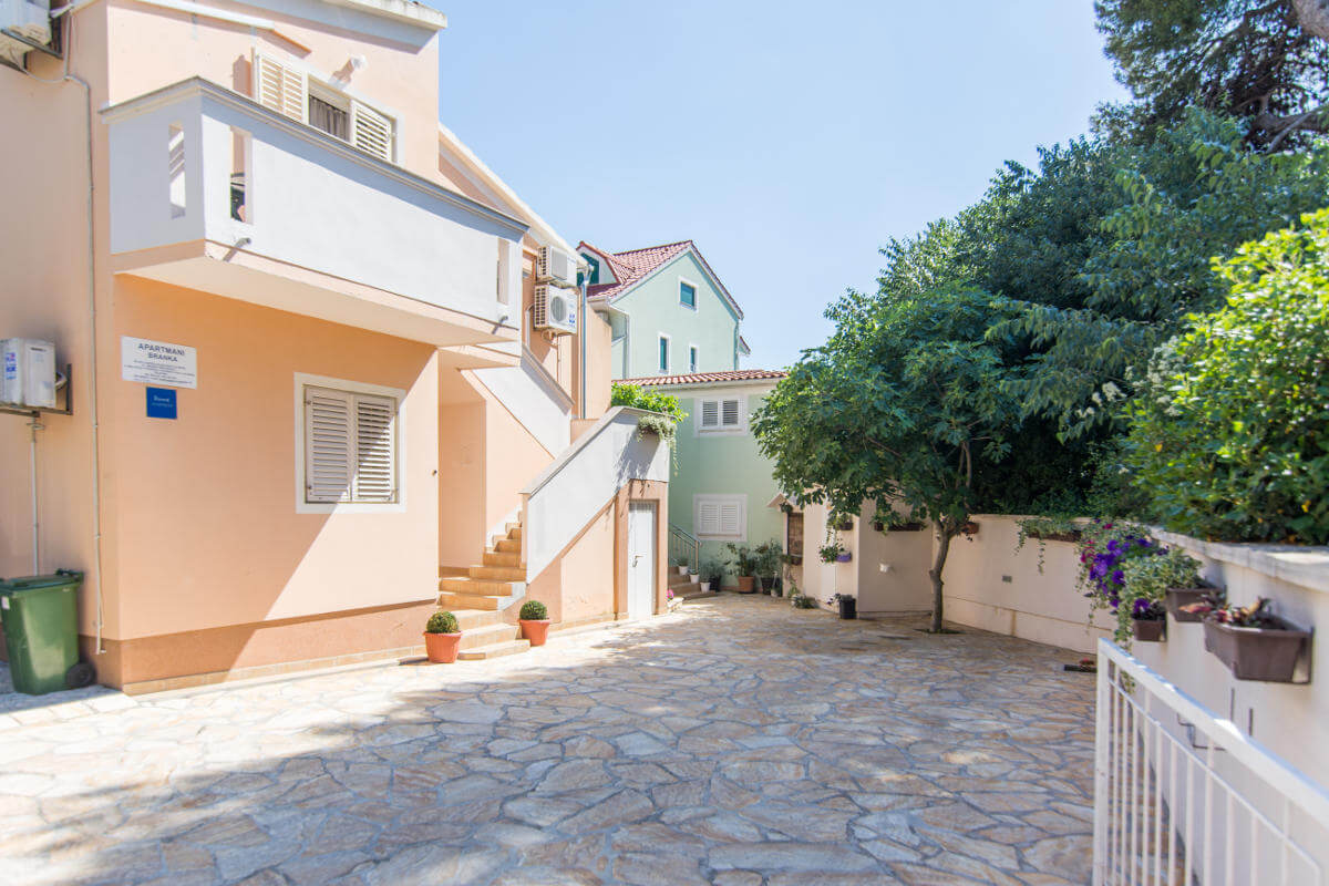 Apartmani Branka 1